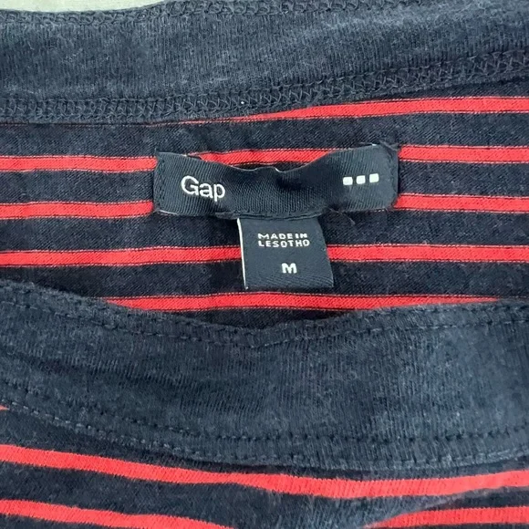 Gap striped long sleeves women’s Tshirt Medium - Picture 4 of 4
